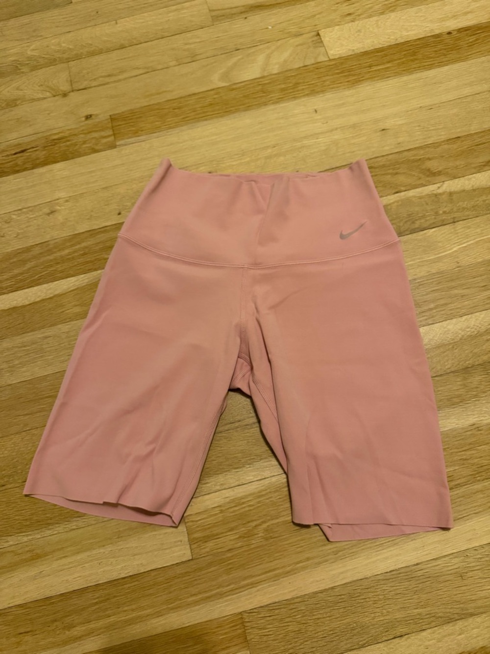 Nike Zenvy 8” biker shorts